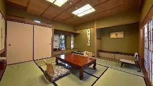 京都旅館 坂の上 旅館