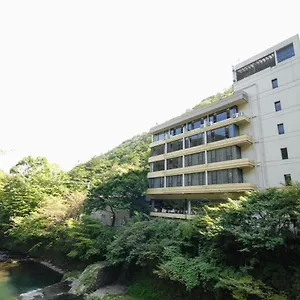 ホテル 塔の沢キャトルセゾン