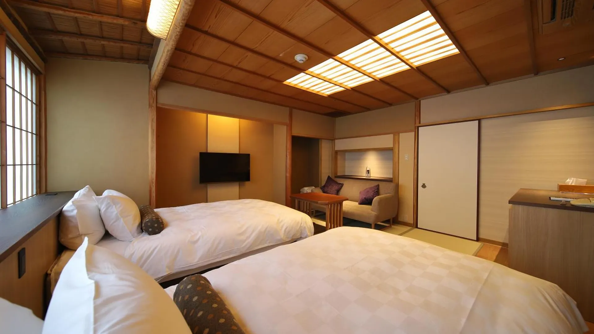 Kyoto Ryokan Sakanoue 5*,  Japan