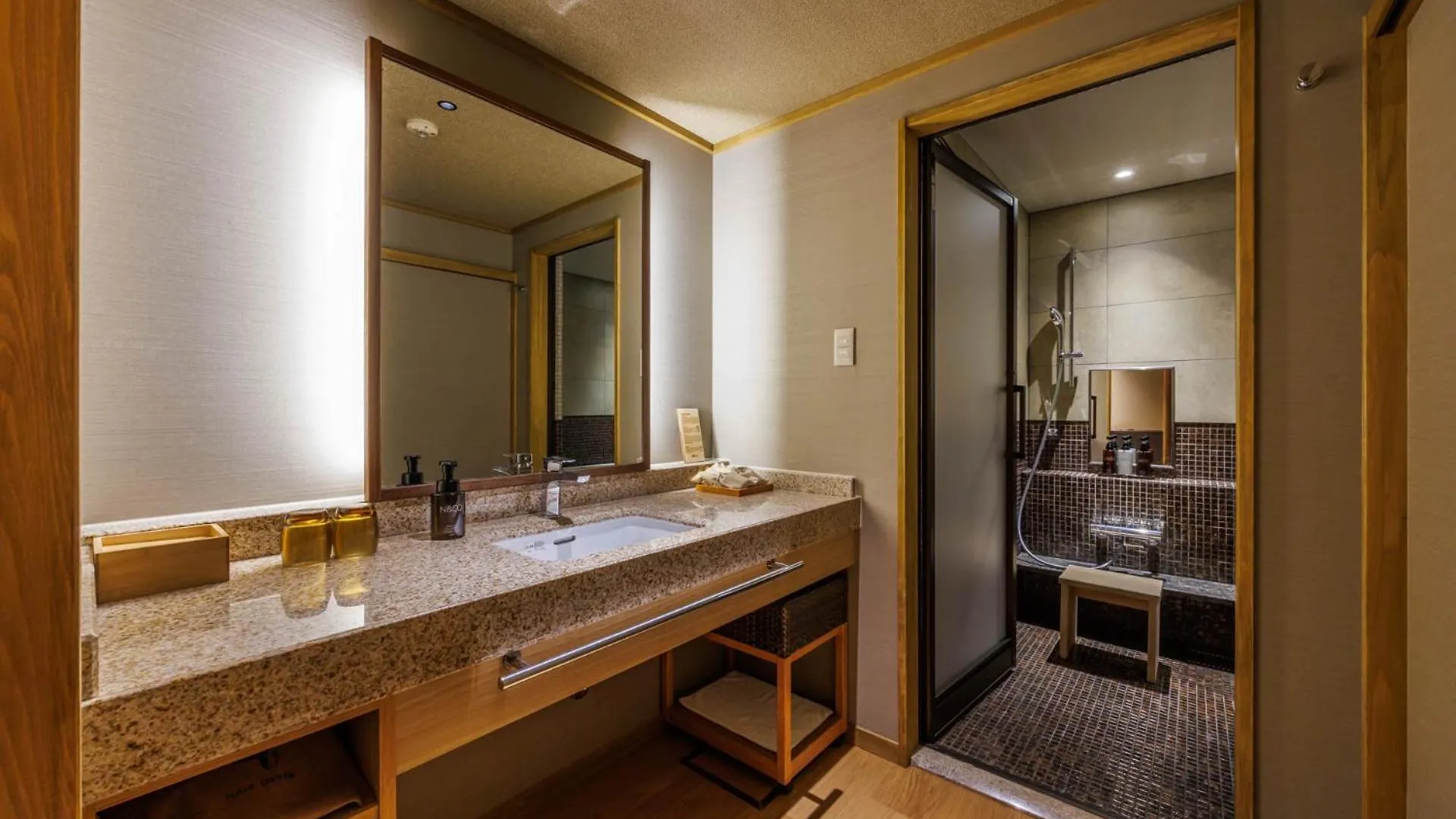 Kyoto Ryokan Sakanoue Japan